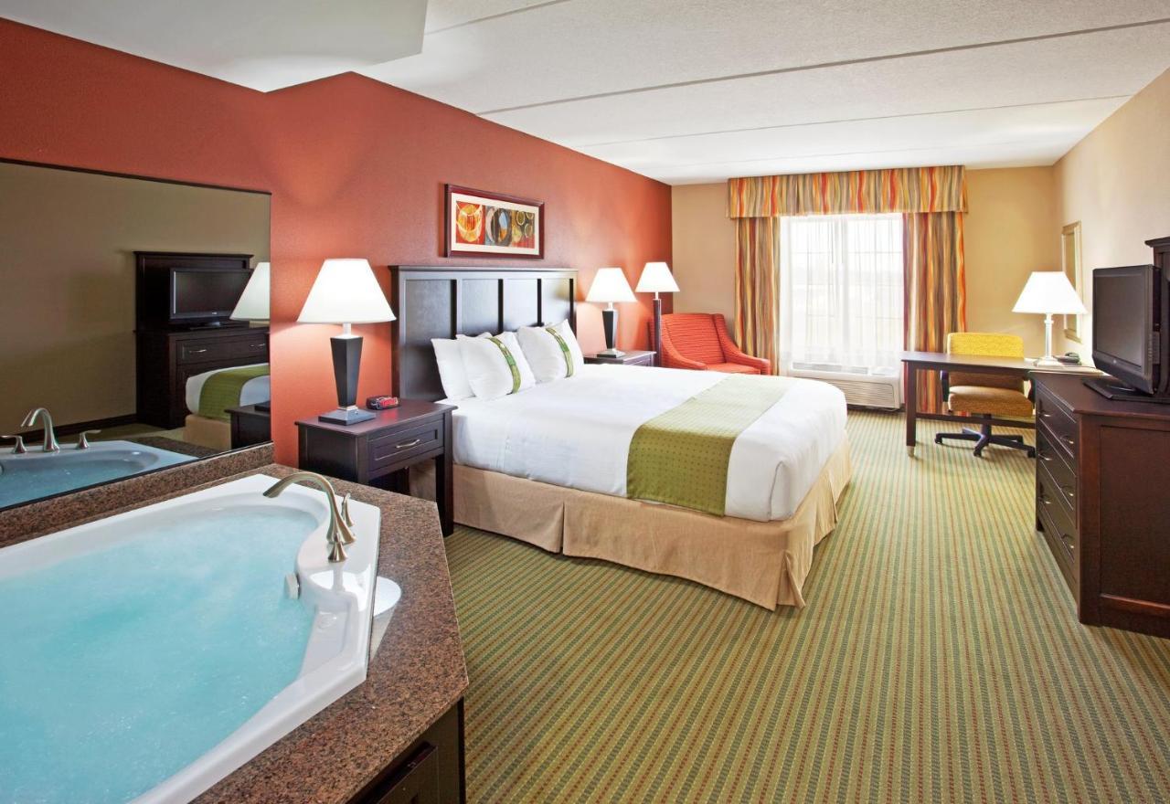 Holiday Inn Midland By Ihg Ngoại thất bức ảnh