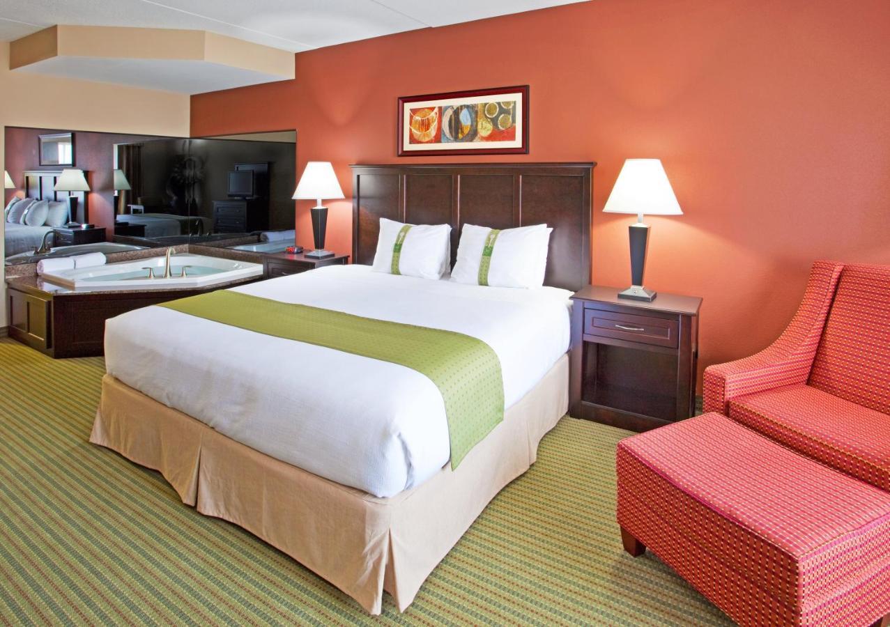 Holiday Inn Midland By Ihg Ngoại thất bức ảnh